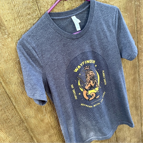 Wayfinder Refresh with the Best Blue T-shirt Size Small - Picture 7 of 7